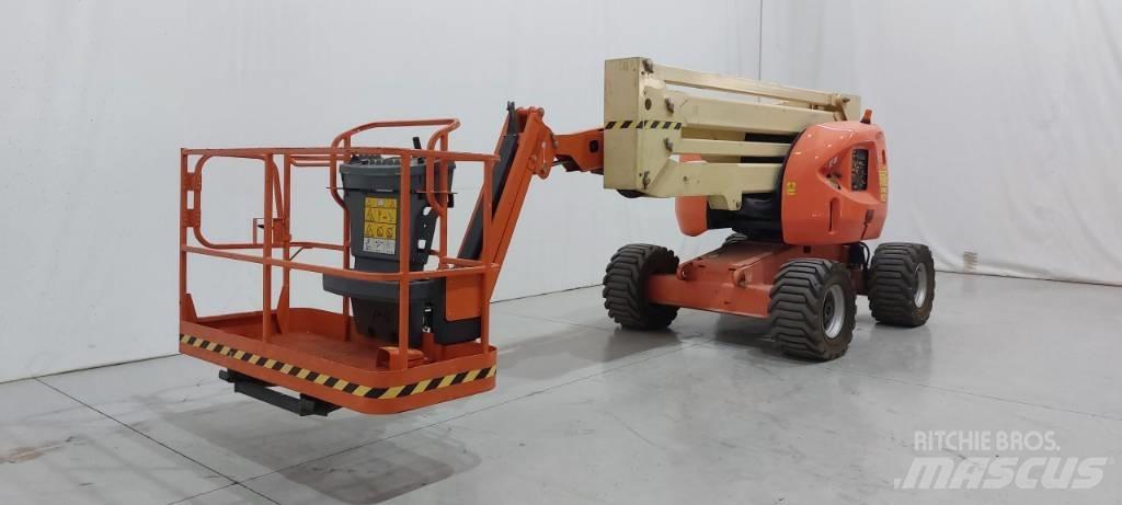 JLG 450 AJ Zglobne dvižne ploščadi