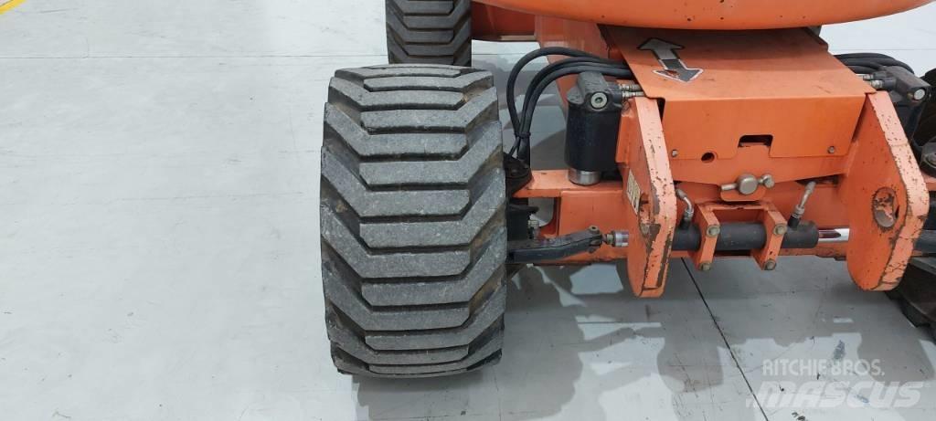 JLG 450 AJ Zglobne dvižne ploščadi