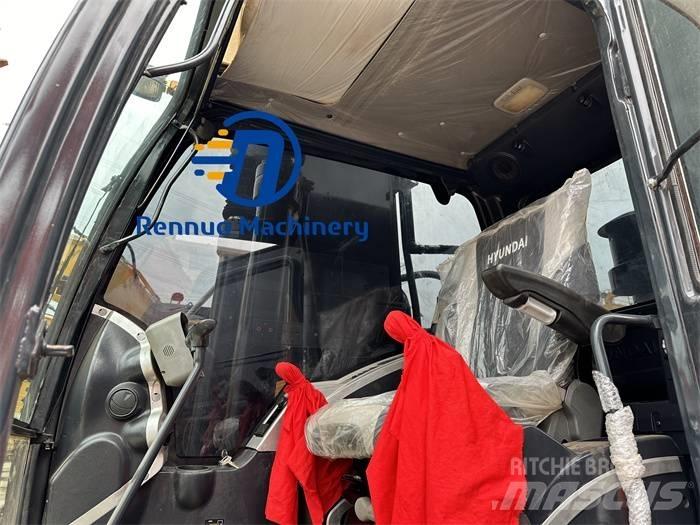 Hyundai R220-9S Bagri goseničarji