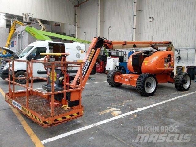 JLG 600AJ Zglobne dvižne ploščadi