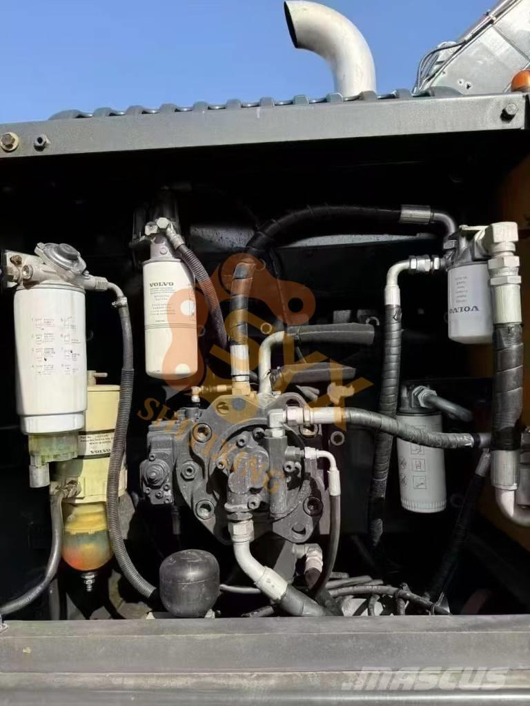 Volvo EC 240 D Bagri goseničarji