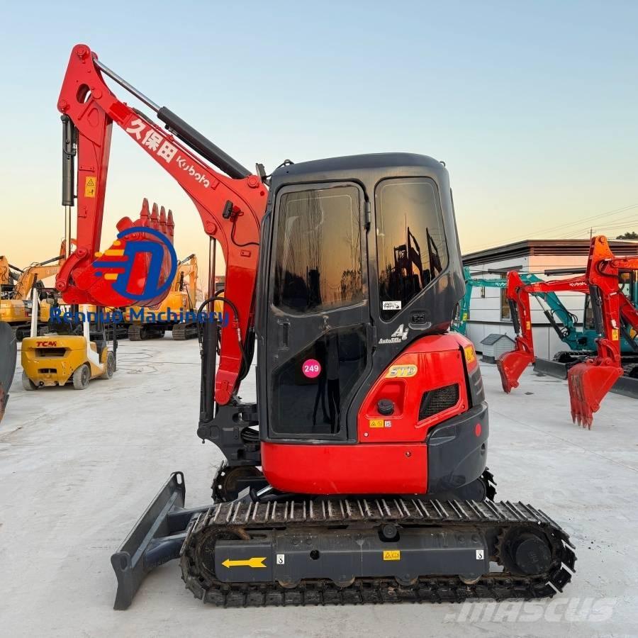 Kubota U 30 Mini bagri <7t