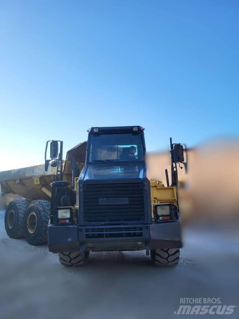 Komatsu HM 300 Zglobni demperji