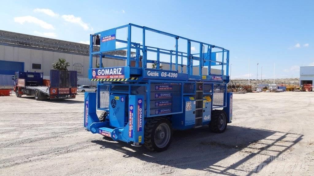 Genie GS 4390 RT Škarjaste dvižne ploščadi