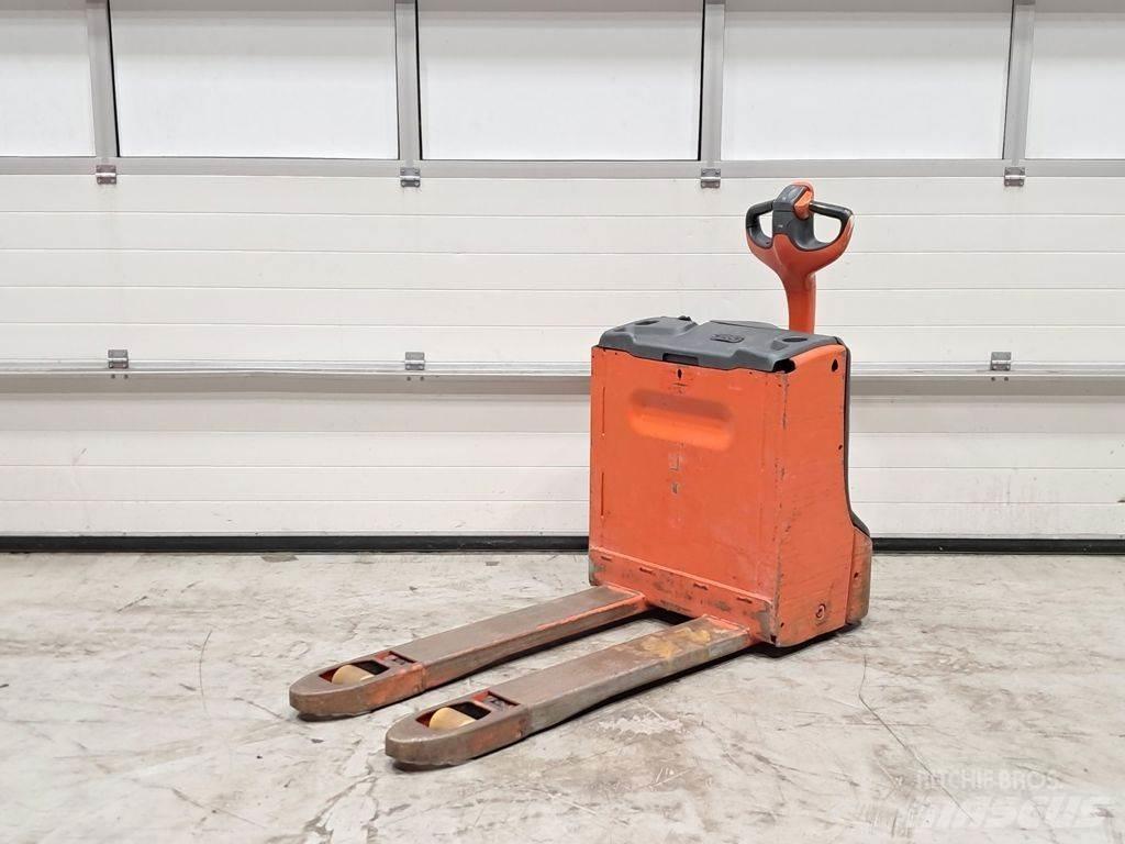 Linde T16 Ročni paletnik