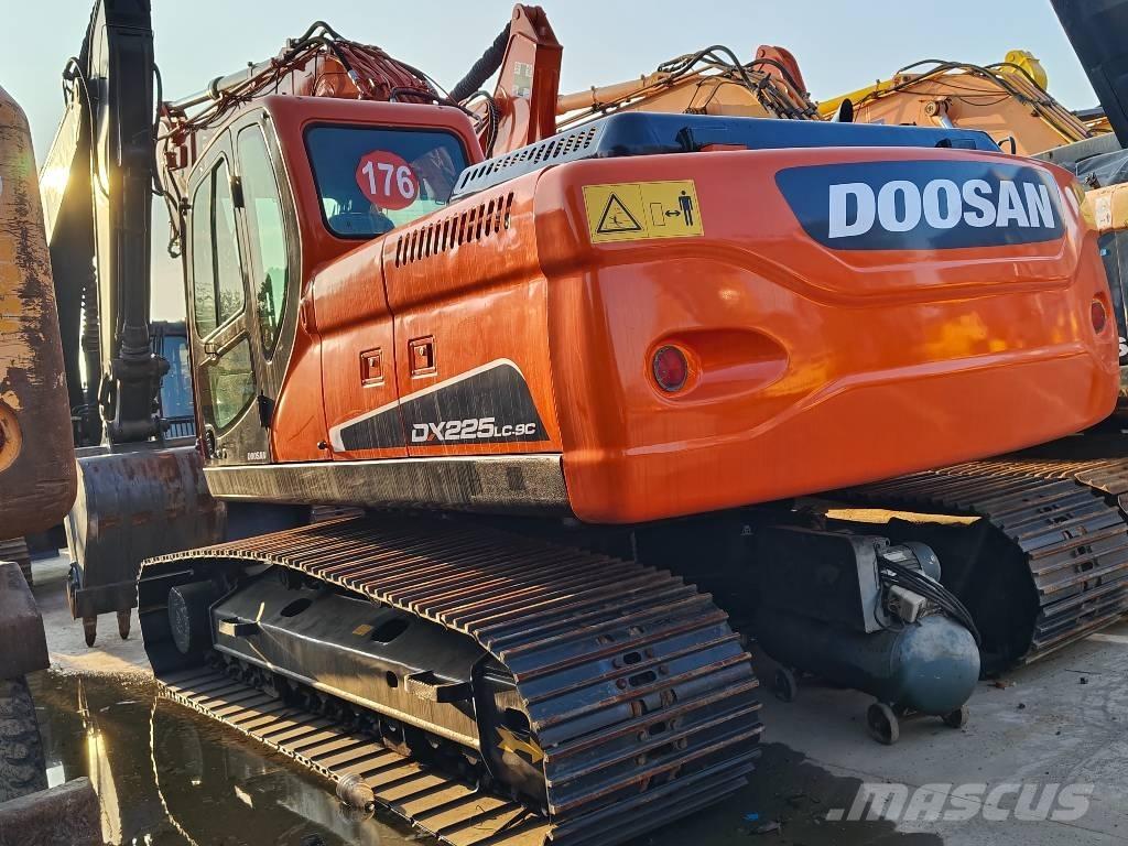 Doosan DX 225 LC-9C Bagri goseničarji