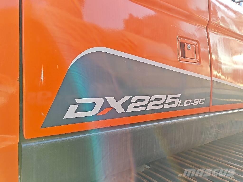 Doosan DX 225 LC-9C Bagri goseničarji