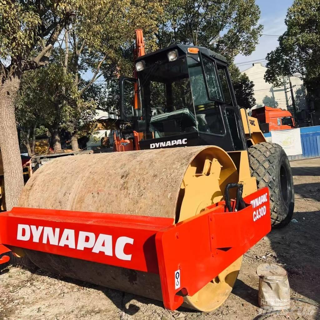 Dynapac CA 30 D Enojni valjarji
