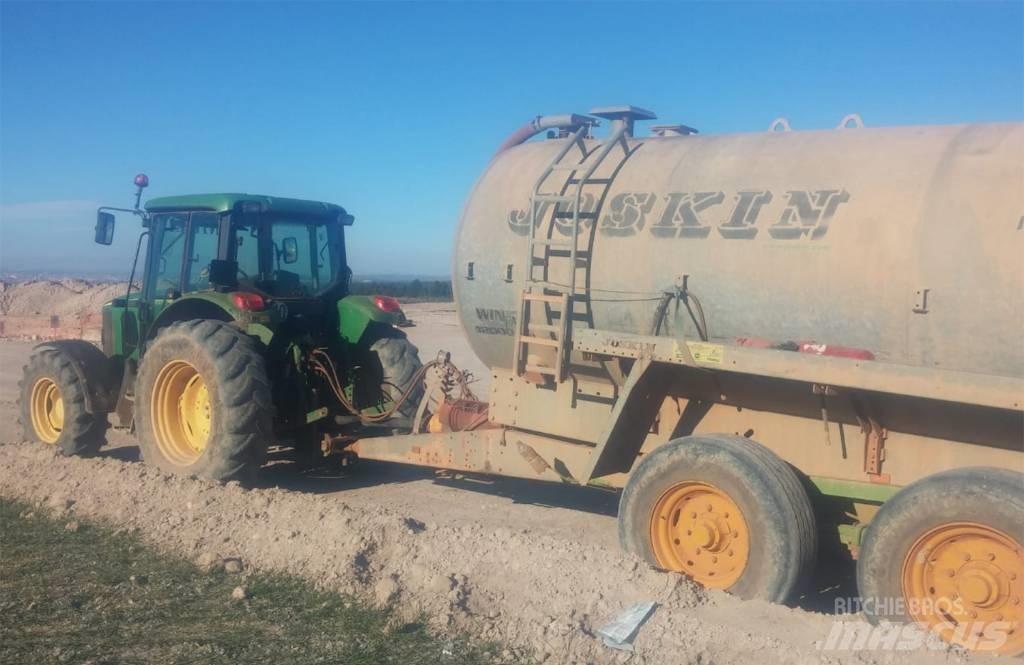 John Deere 6220 Traktorji