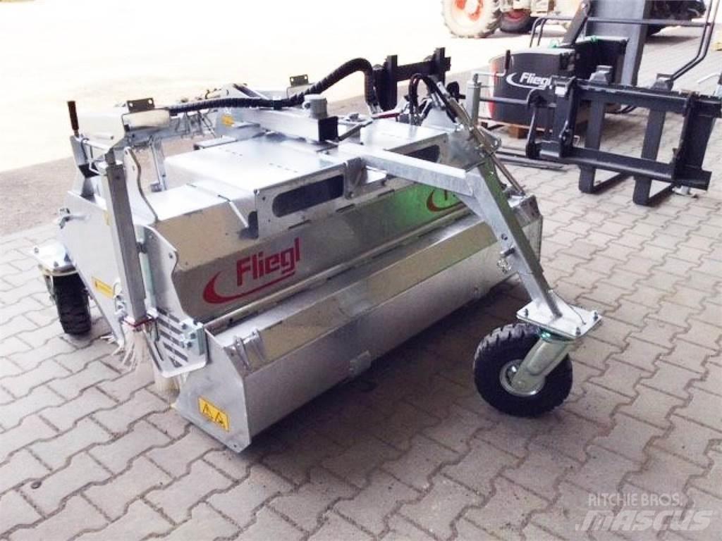 Fliegl Typ 500 Cestni pometači