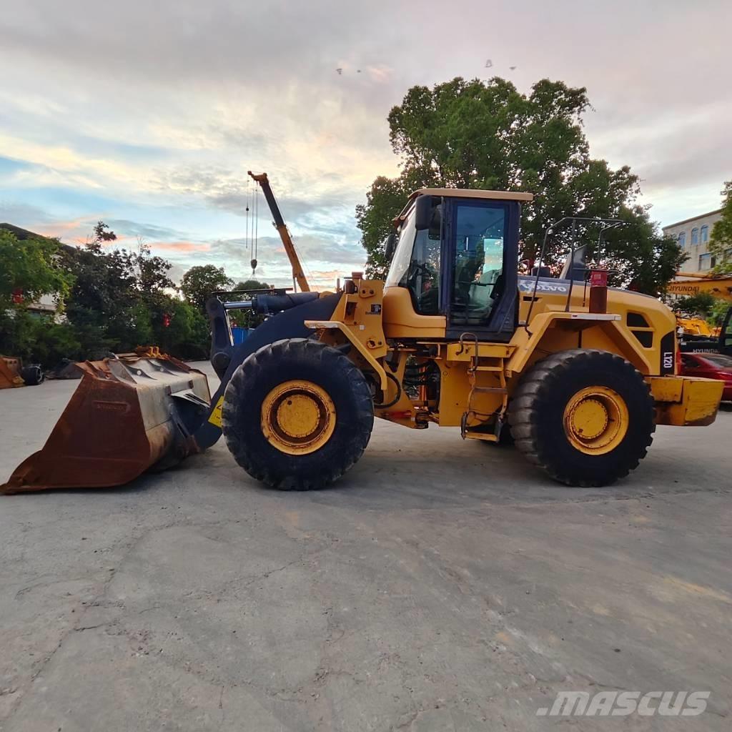 Volvo L 120 E Kolesni nakladalci