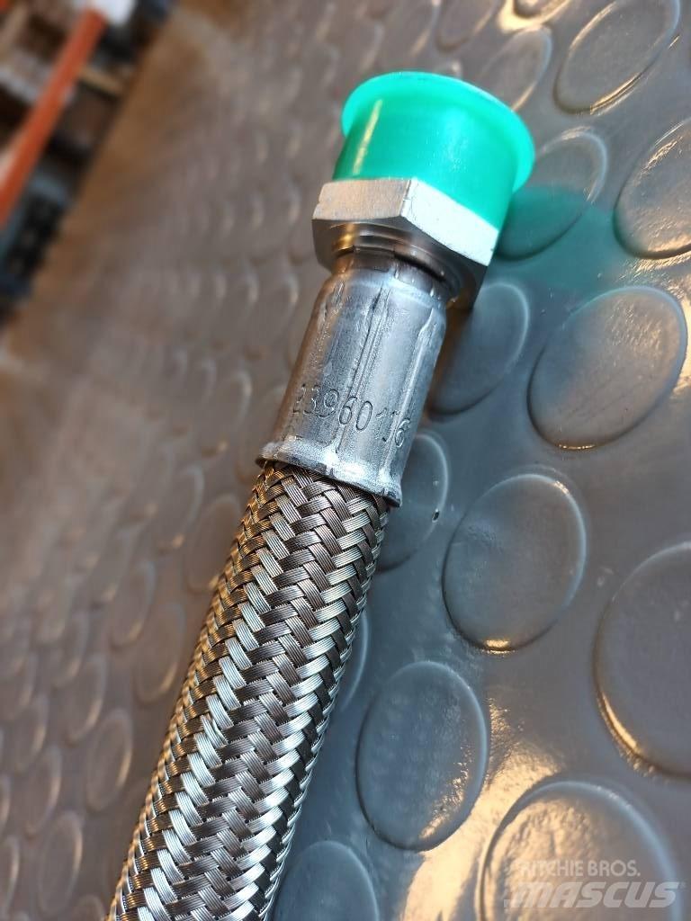 Volvo HOSE 23960136 Druge komponente