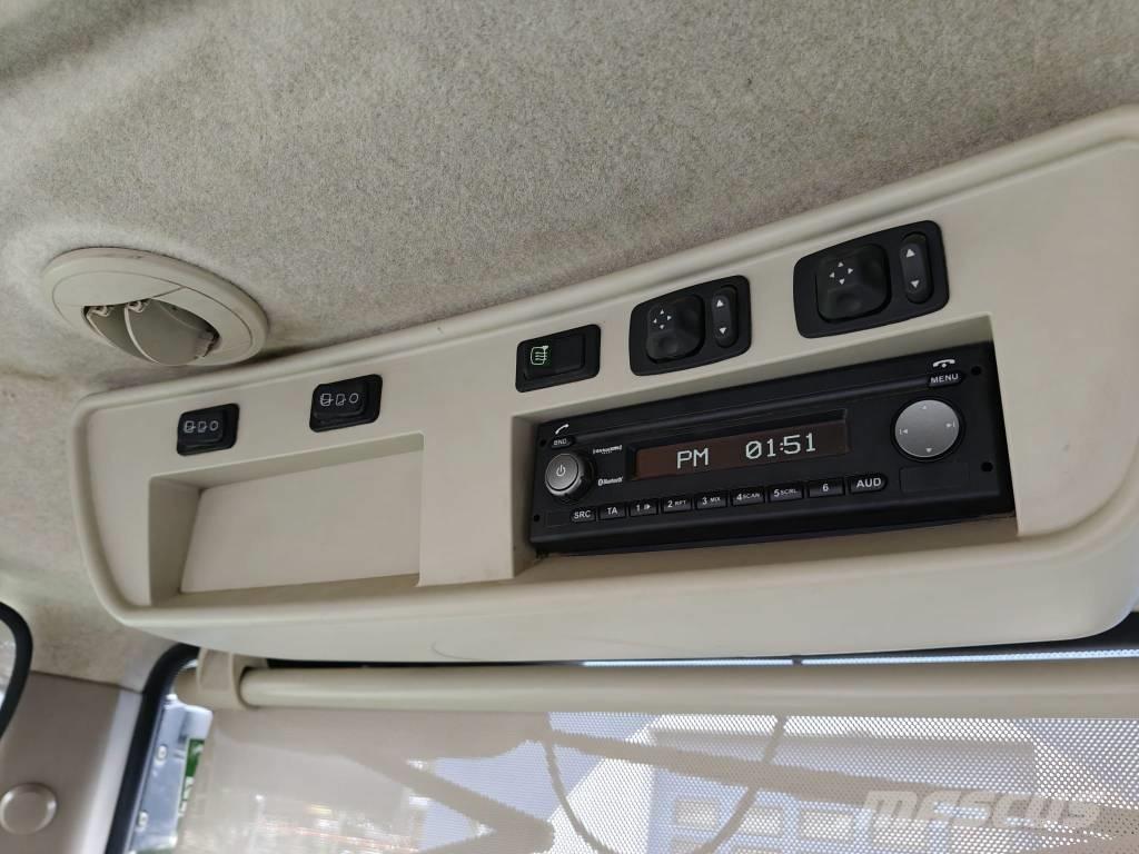 John Deere 8345 R Traktorji