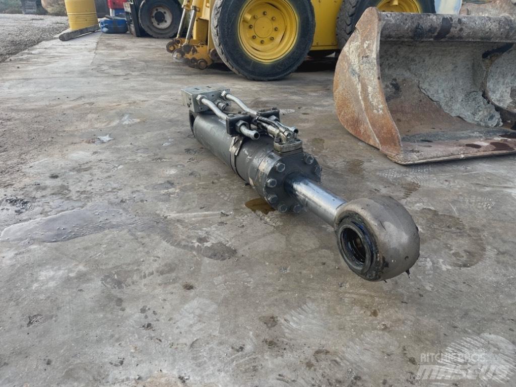 Liebherr A 910 Comp Hidravlika