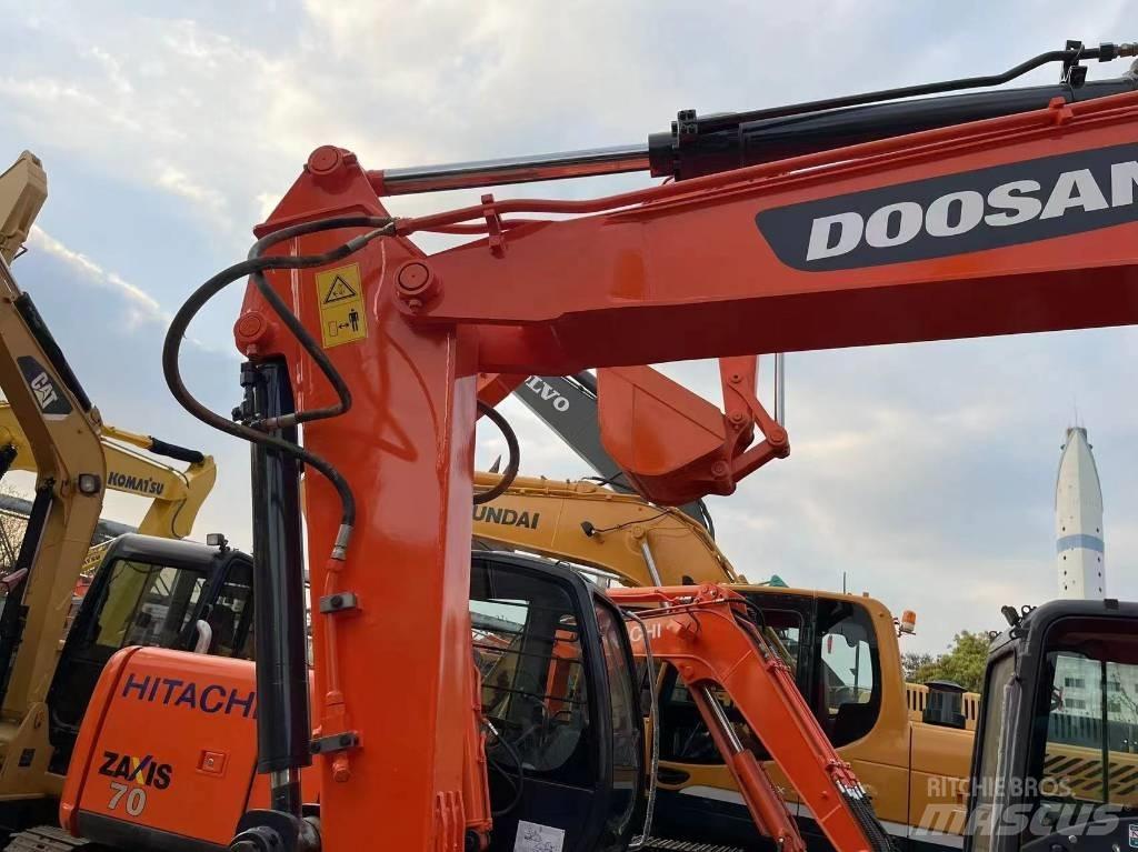Doosan DX 75 Bagri goseničarji