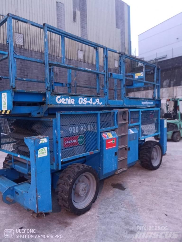 Genie GS 4390 RT Škarjaste dvižne ploščadi