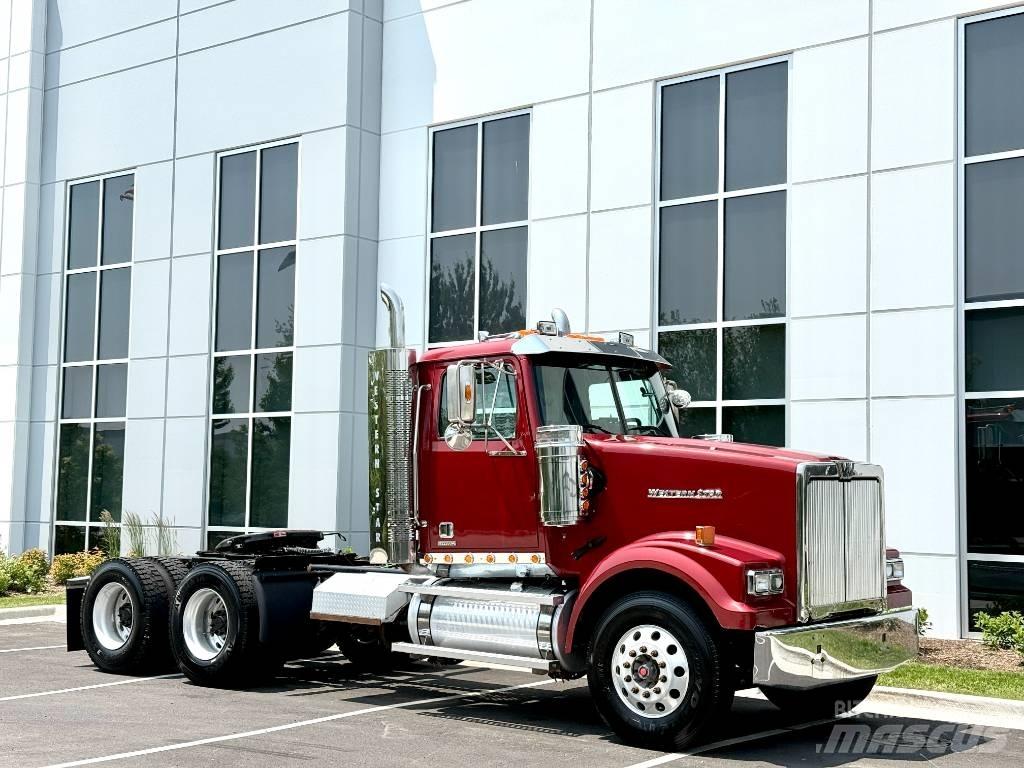 Western Star 4900 SF Vlačilci