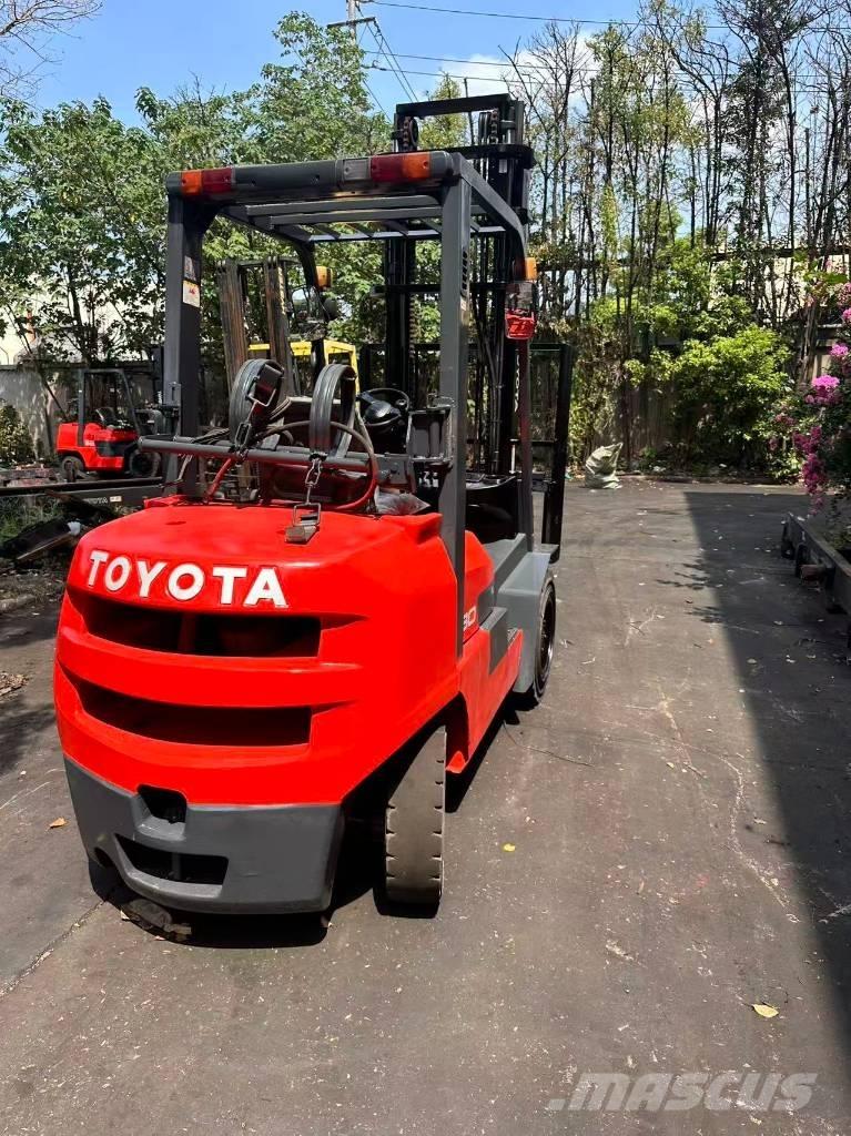 Toyota FD 30 Dizelski viličarji