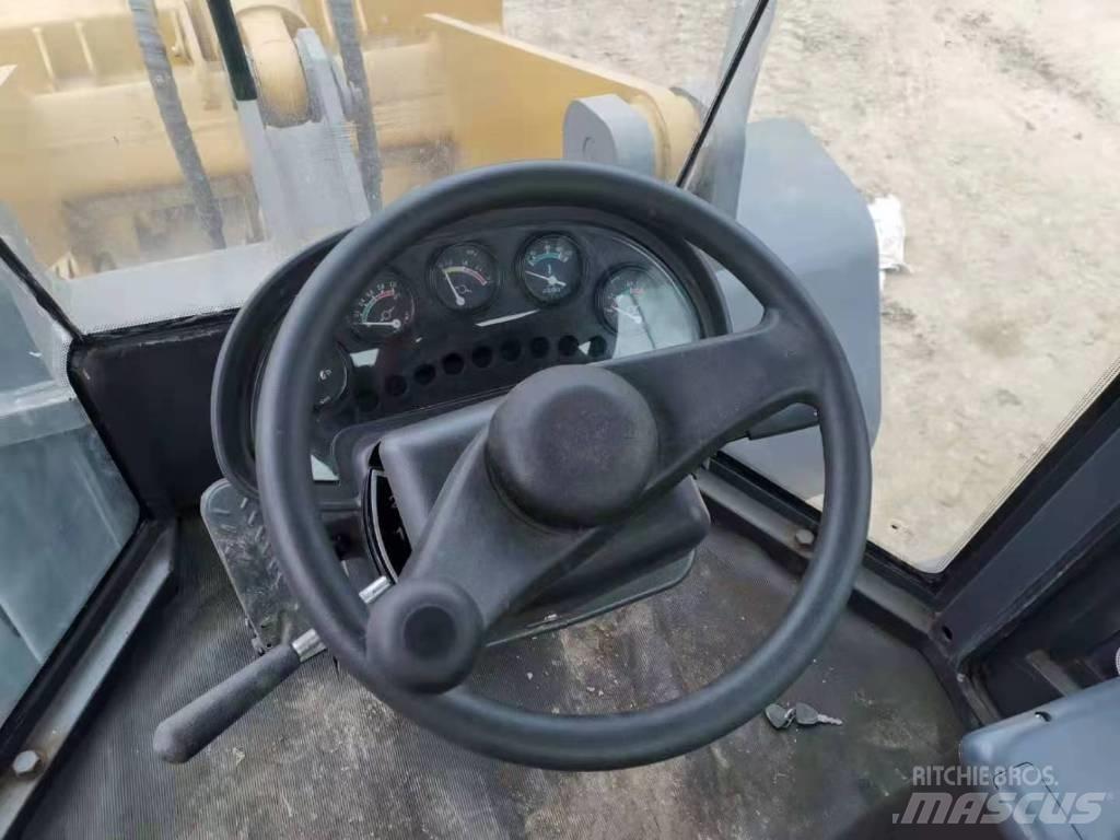 SDLG LG936L Kolesni nakladalci