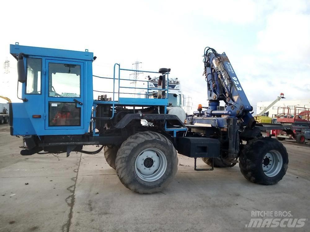 Mercedes-Benz Unimog Tovornjaki z žerjavom