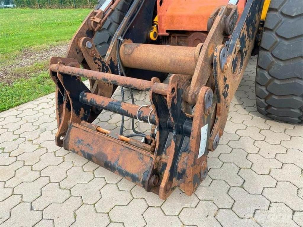 JCB 426E AGRI HT Kolesni nakladalci