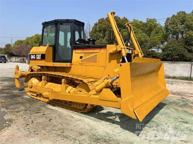 CAT D 6 G Buldožerji goseničarji