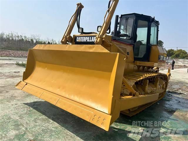 CAT D 6 G Buldožerji goseničarji