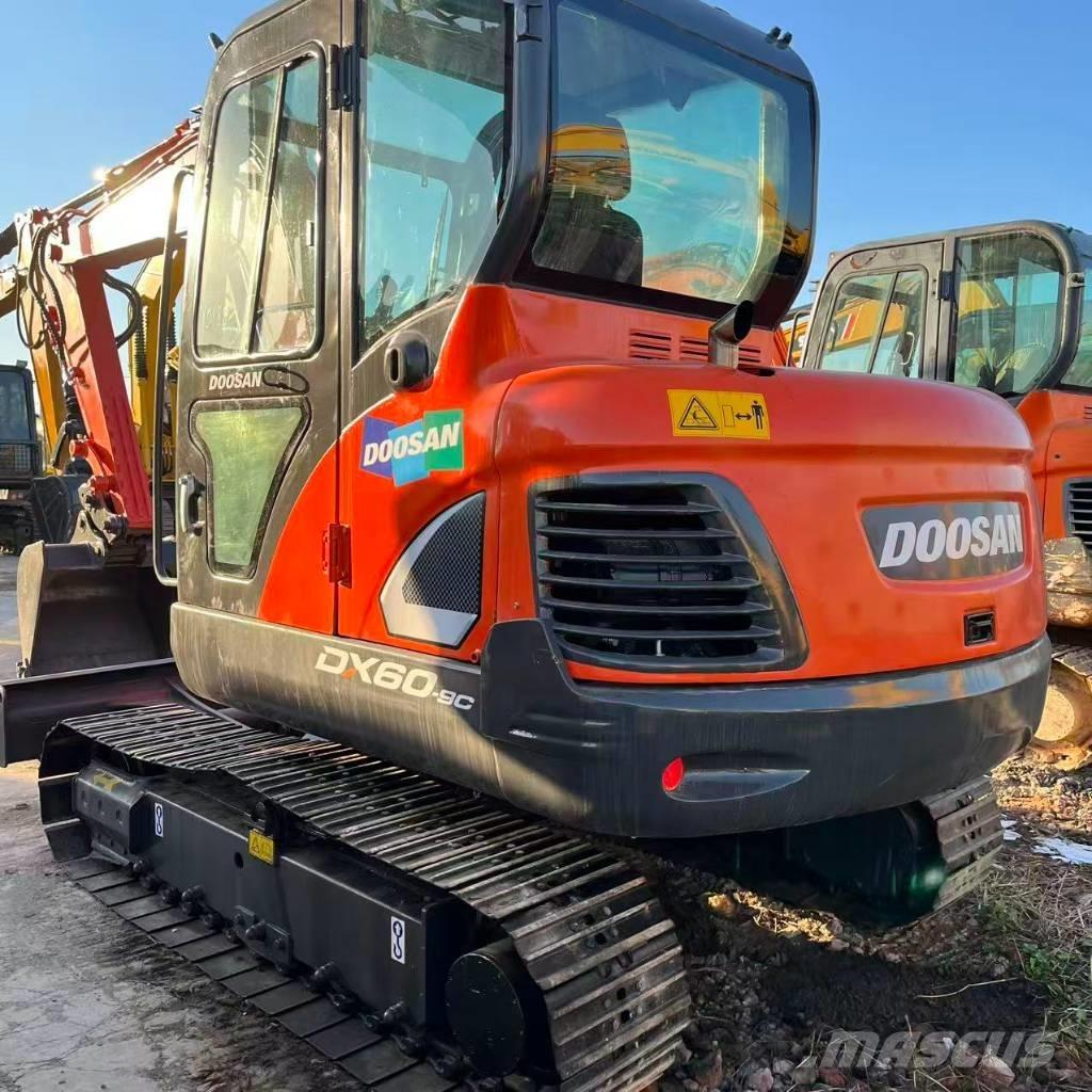 Doosan DX 60 Mini bagri <7t