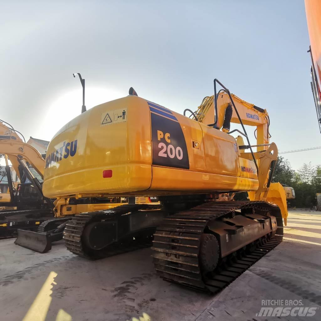 Komatsu PC 200-8 Bagri goseničarji