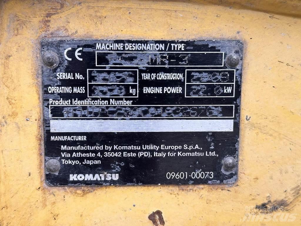 Komatsu PC30 Mini bagri <7t