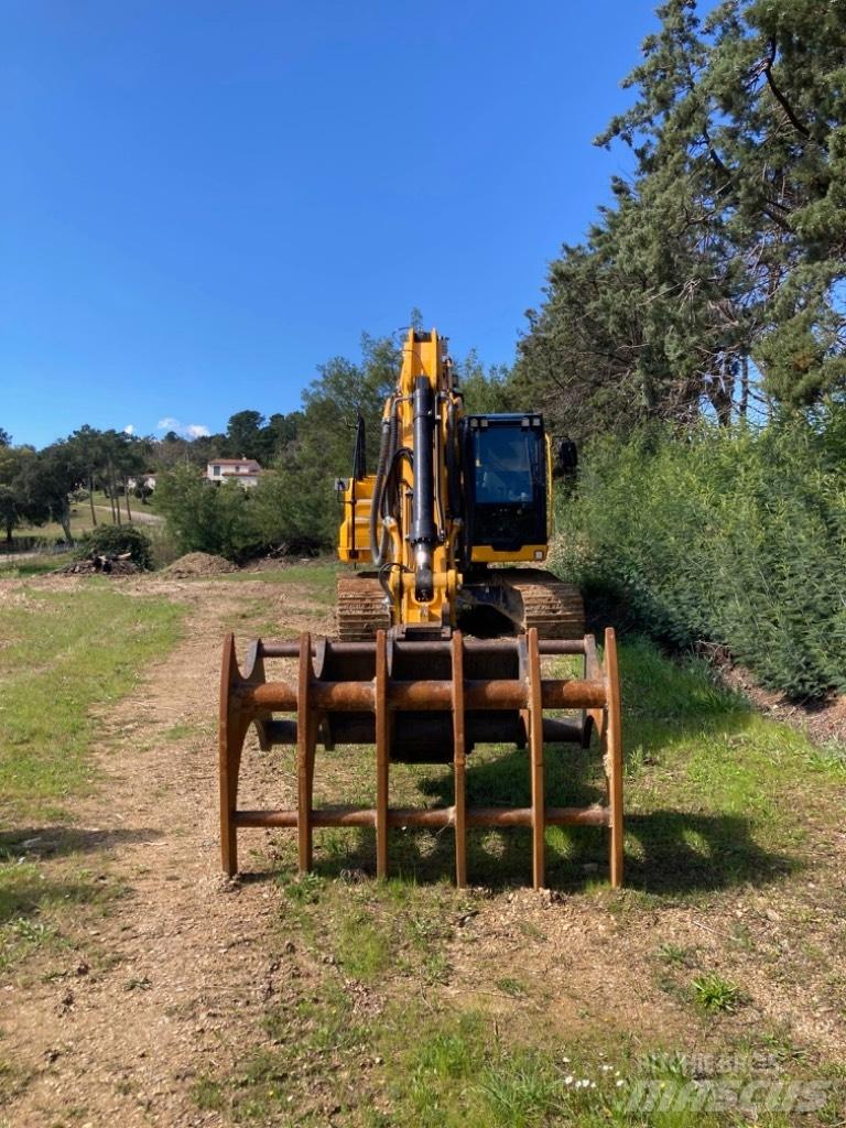 JCB JS 220 X Bagri goseničarji