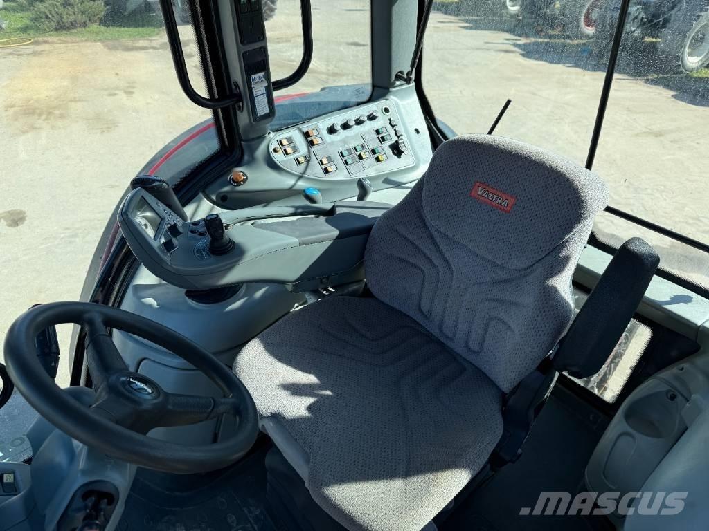 Valtra T 191 Traktorji
