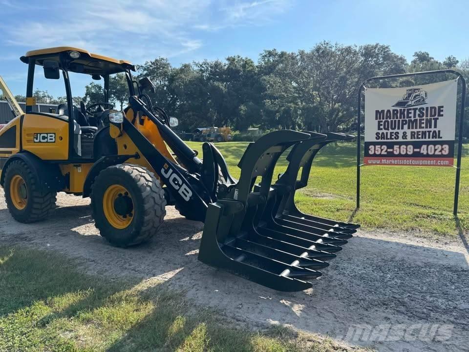 JCB 407 Kolesni nakladalci