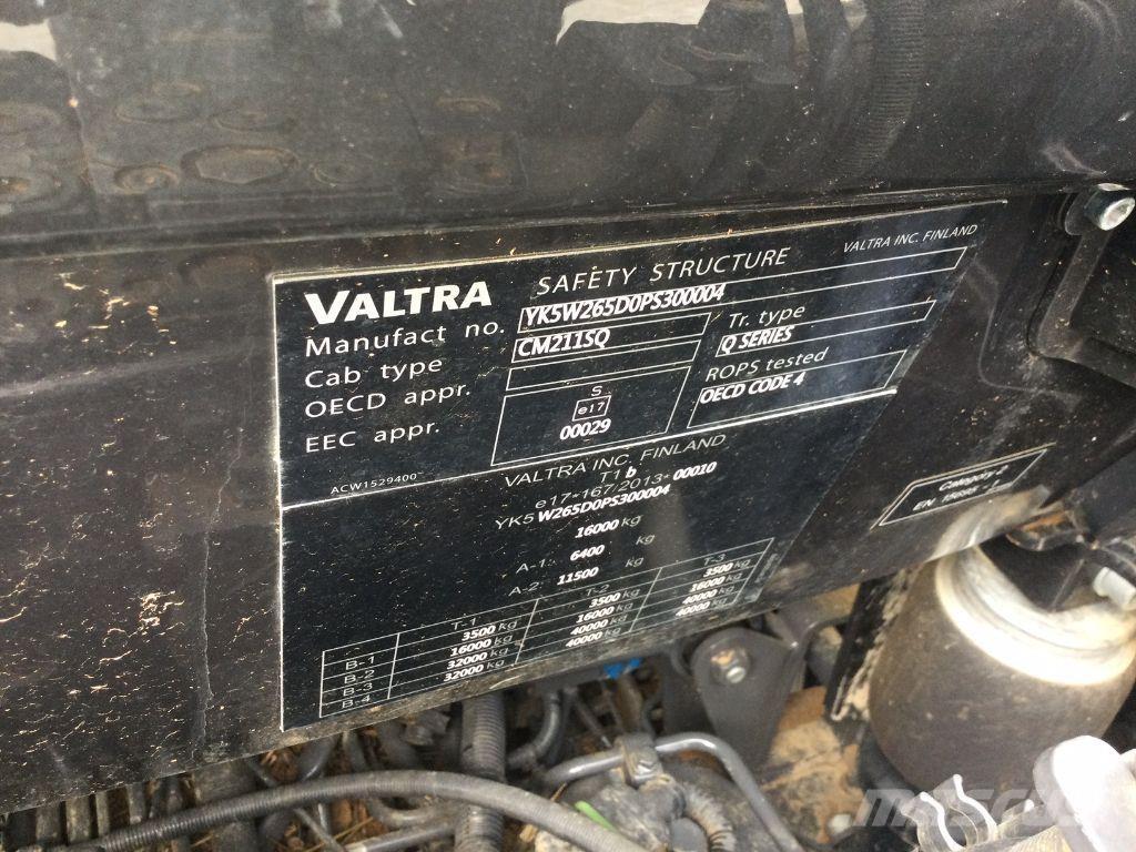 Valtra Q265 Traktorji