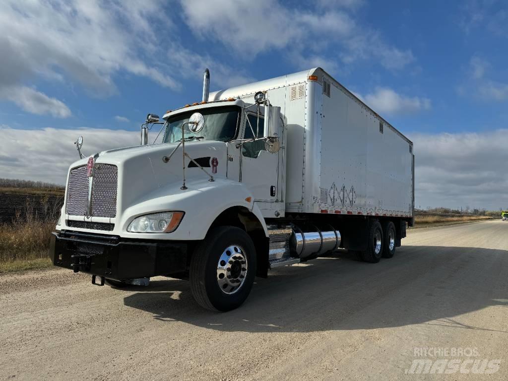Kenworth T 440 Tovornjaki zabojniki