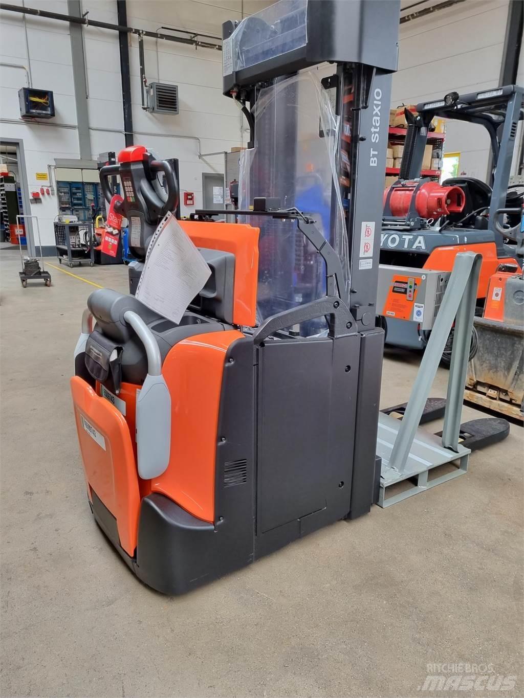 Toyota BT SPE160L Ročni električni viličar