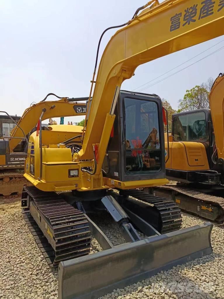 Komatsu PC 70 Midi bagri 7t – 12t