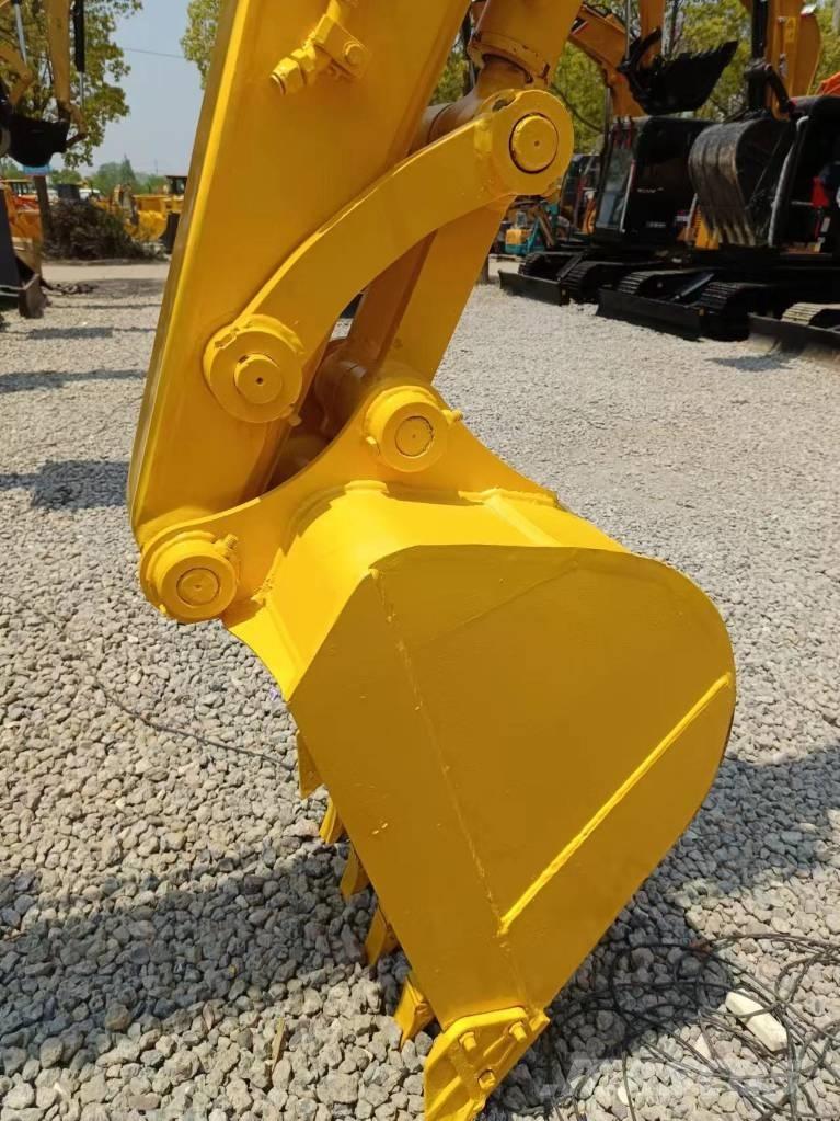 Komatsu PC 70 Midi bagri 7t – 12t