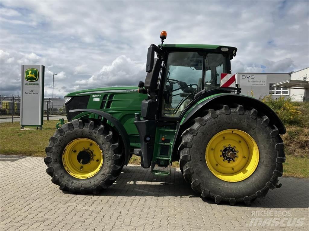John Deere 6250R Traktorji
