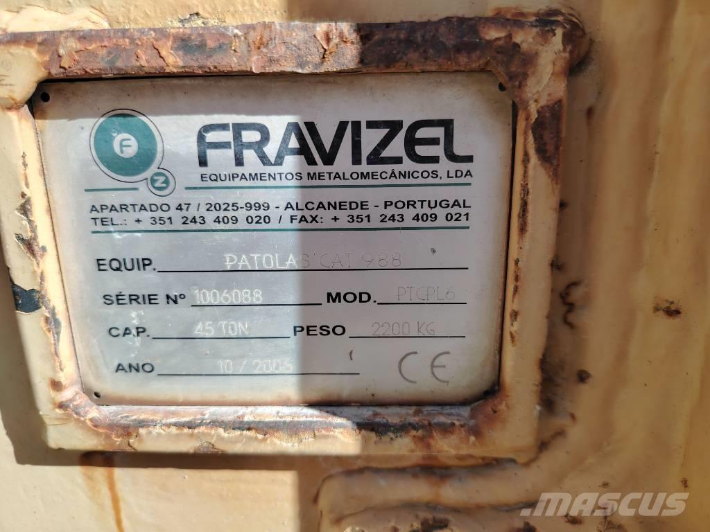 CAT 988 F Kolesni nakladalci