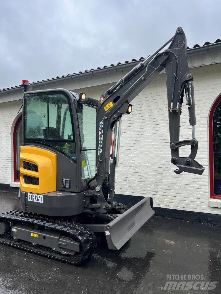Volvo ECR 25 D Mini bagri <7t