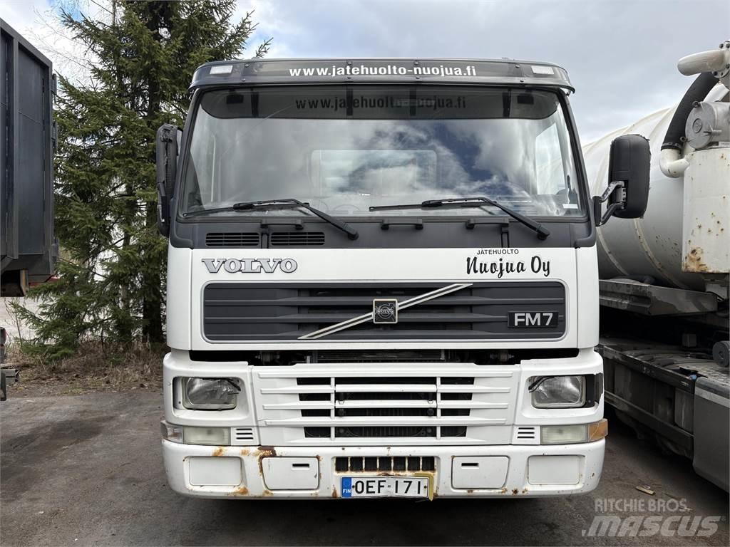 Volvo FM7 Razstavljivi tovornjaki z žičnimi dvigali