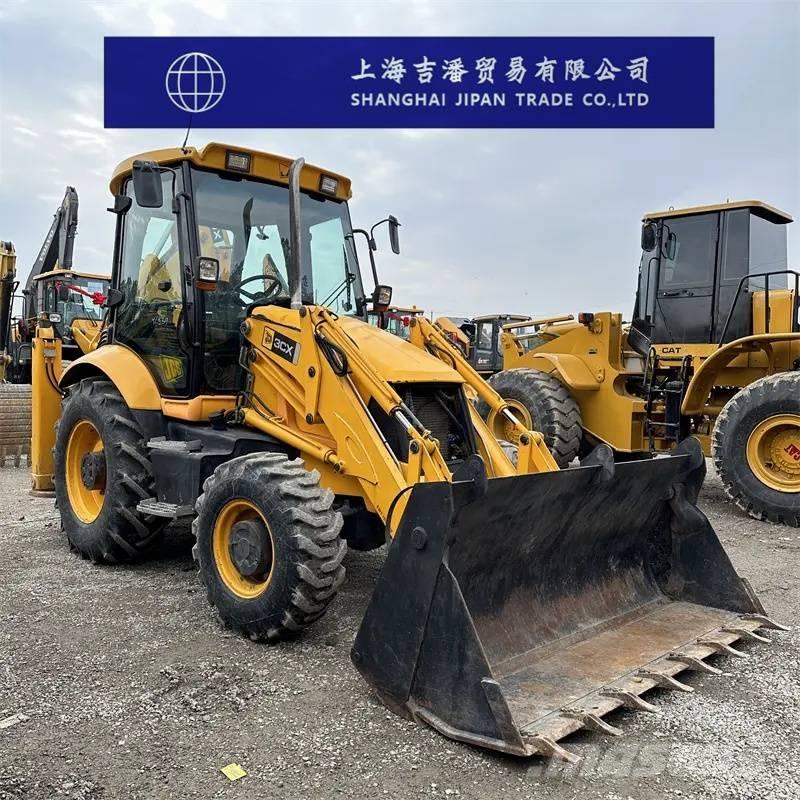 JCB 3 CX Kolesni nakladalci
