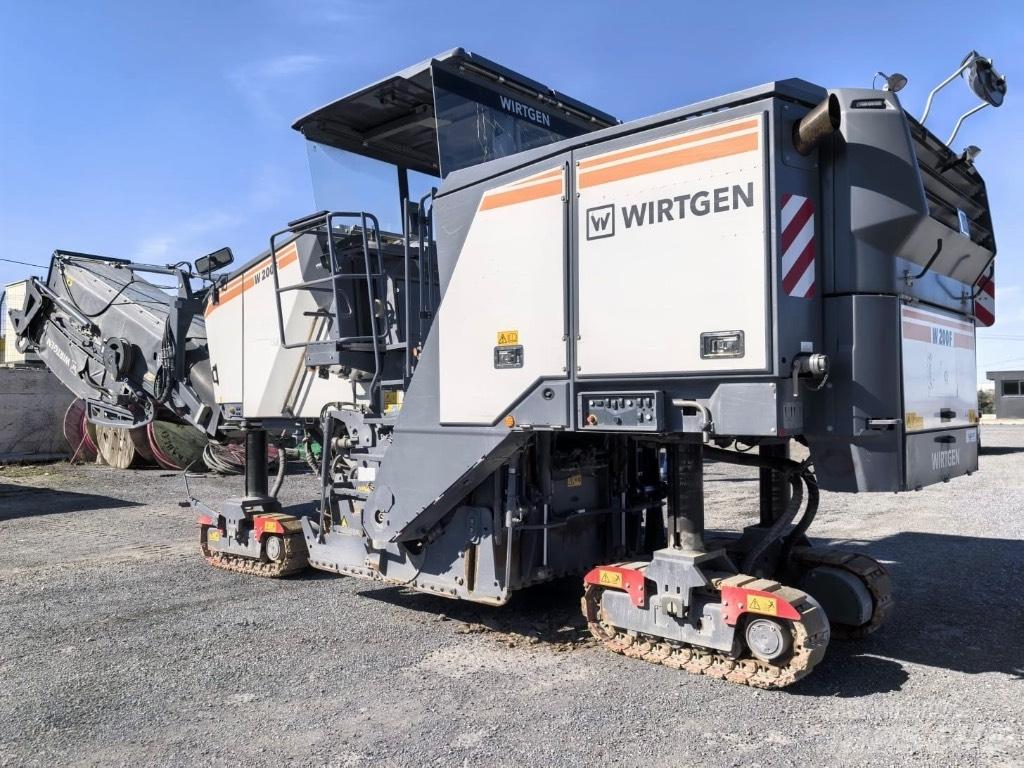 Wirtgen W 200 F Freze za asfalt