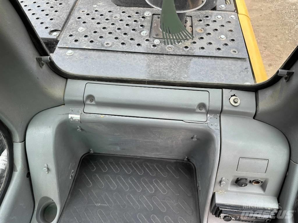 Volvo EC210D Bagri goseničarji