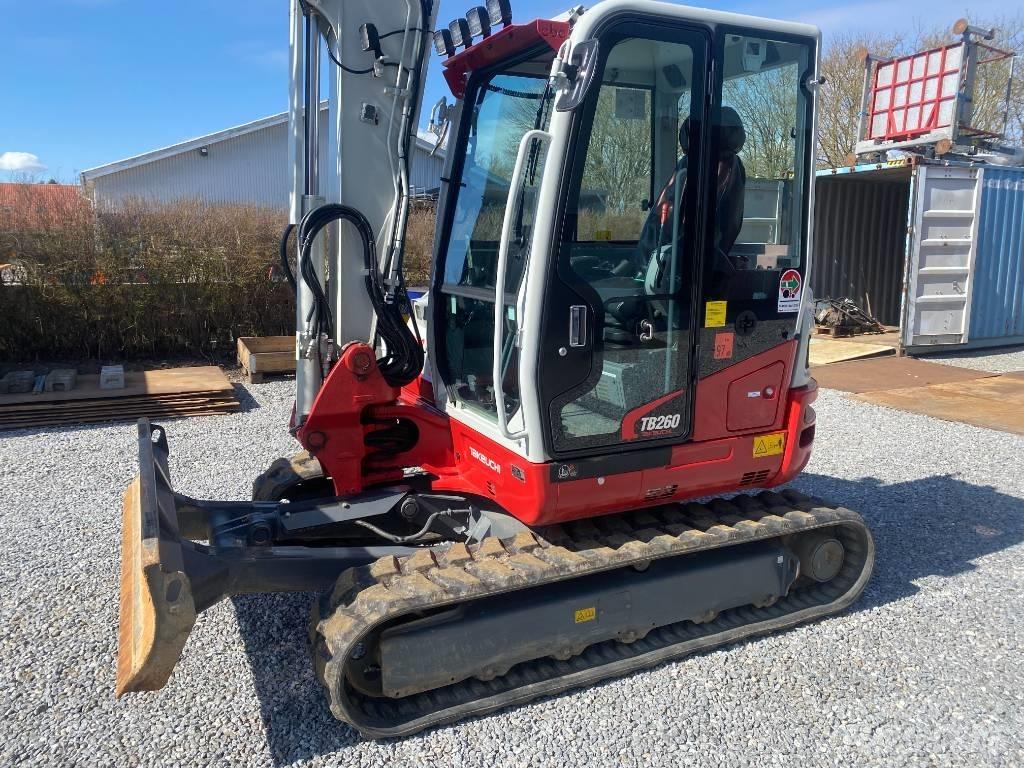 Takeuchi TB 260 Mini bagri <7t