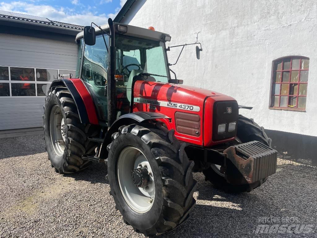 Massey Ferguson 4370 Traktorji