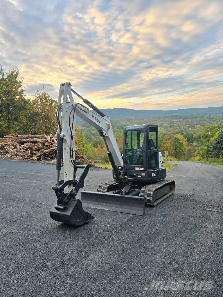 Bobcat E50 Mini bagri <7t