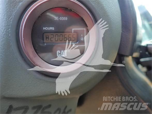CAT IT38G Kolesni nakladalci