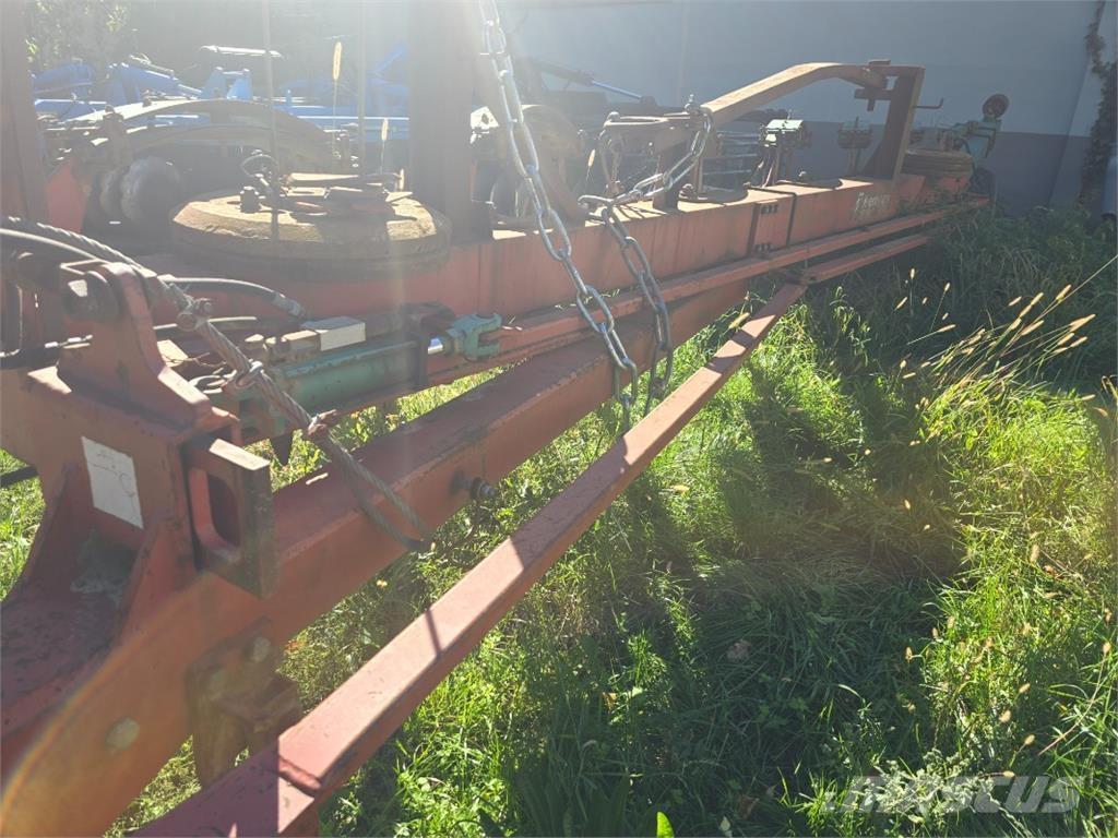 Kverneland BB 100 Plugi